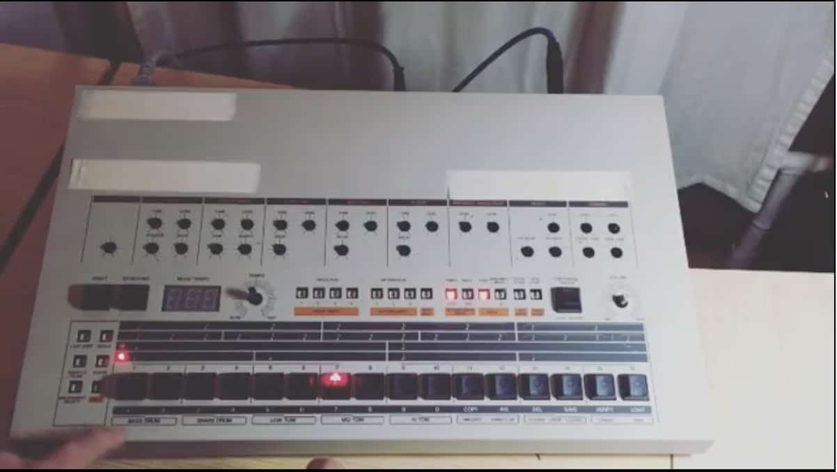 TR 909 Drum Machine Replication by Steda Electronics